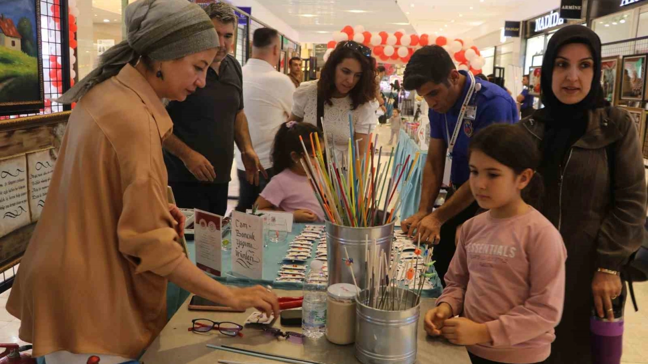 Adana’da cezaevindeki hükümlülerin eserleri sergilendi