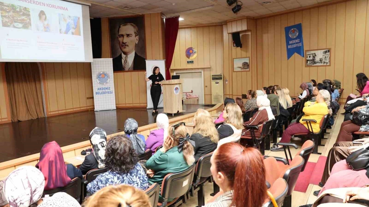 Akdenizli kadınlara meme kanseri konusunda bilgilendirme semineri düzenlendi