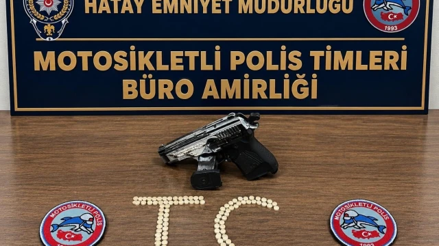 Antakya’da 119 uyuşturucu hap ve kurusıkı tabanca ele geçirildi