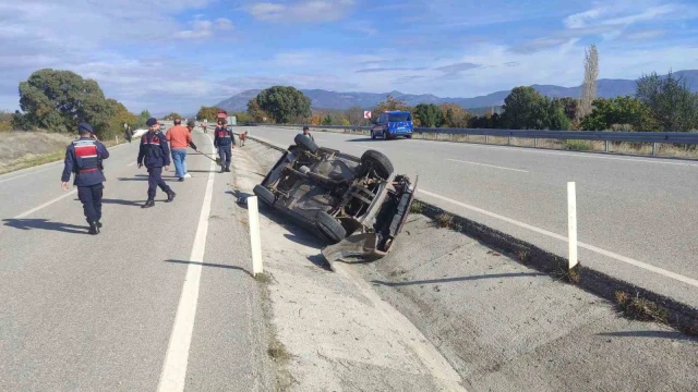 Burdur’da iki otomobil çarpıştı: 2 yaralı