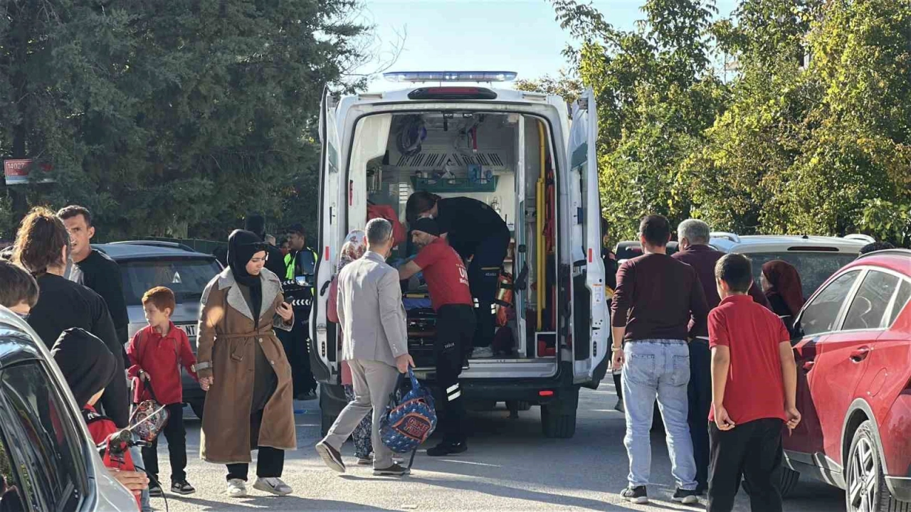 Burdur’da otomobilin çarptığı 8 yaşındaki çocuk yaralandı