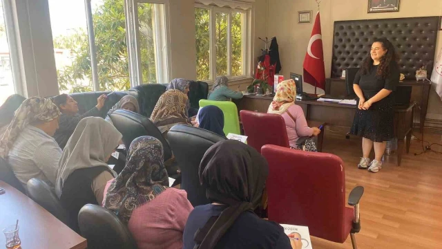 Ceyhan’da ailelere "Aile İçi İletişim" eğitimi verildi