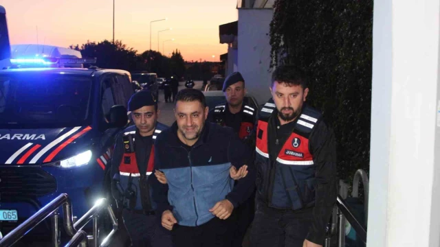 Çukurova Belediyesi operasyonunda Emrah Kozay, Soner Çetin ve diğer şüpheliler adliyeye sevk edildi