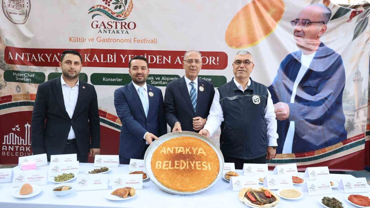 Depremin ardından yeniden inşa edilen Antakya’yı damak çatlatan lezzetlerin kokusu sardı