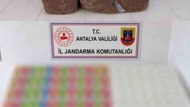 Kaçak tütün operasyonlarında 408 kilogram kıyılmış tütün ele geçirildi