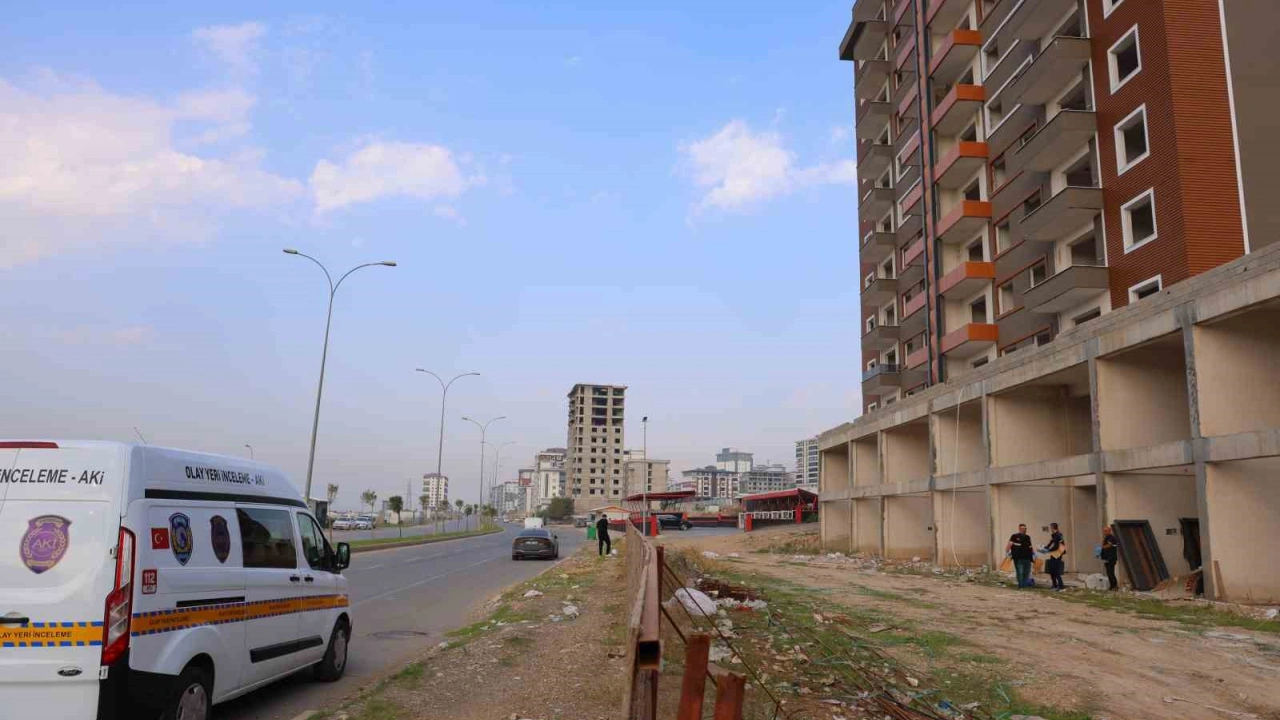 Kahramanmaraş’ta inşaat önünde erkek cesedi bulundu
