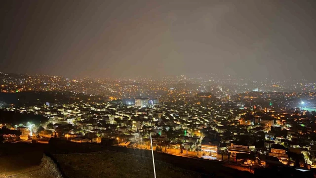 Kahramanmaraş’ta sağanak bazı yolları göle çevirdi