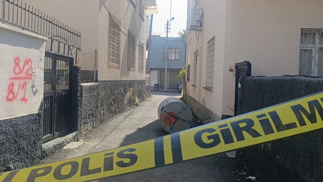 Kozan’da su deposuyla birlikte ikinci kattan düşen adam hayatını kaybetti