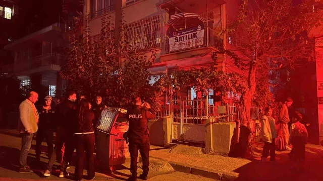 Mersin’de 3 katlı binanın zemini çökmesi: 40 kişi tahliye edildi