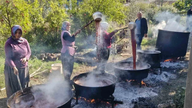 Mersin’de kazanlar kuruldu, Yörüklerin nar ekşisi mesaisi başladı