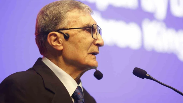 Nobel ödüllü Aziz Sancar, Mersin Üniversitesi’nde öğrencilerle buluştu