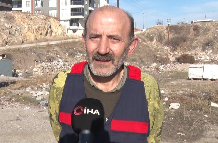 Sokak köpeklerinin saldırdığı depremzede kadın bebeğini kaybetme tehlikesi yaşıyor