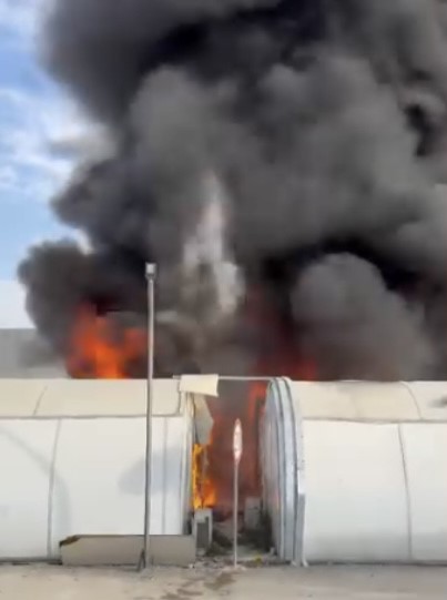 Hatay’da konteyner kentte yangın: 4 konteyner yandı