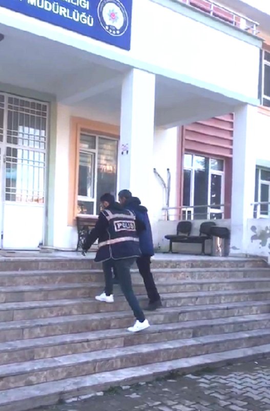 Hatayda 5 ile 28 yıl arası hapis cezasıyla aranan 4 kişi yakalandı