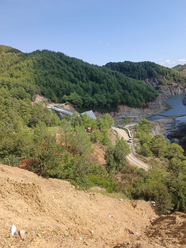 HATAY’DA KAÇAK YAPI KRİZİ  SAMANDAĞ BÜYÜKOBA’DA HUKUKİ ÇIKMAZ