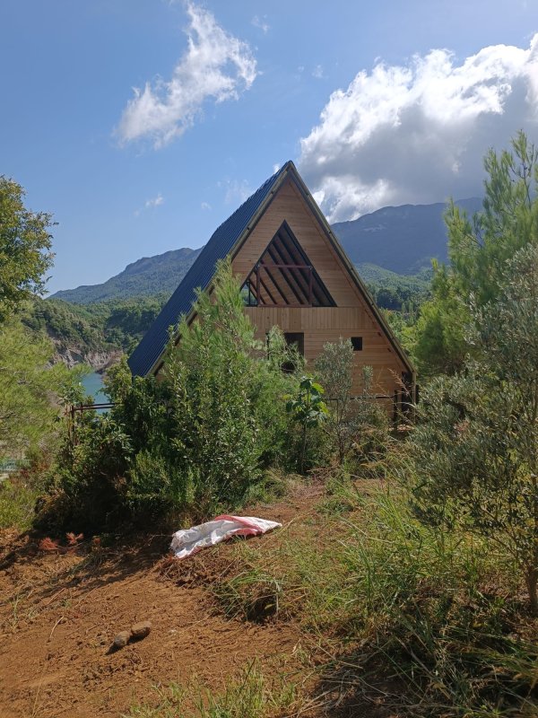HATAY’DA KAÇAK YAPI KRİZİ  SAMANDAĞ BÜYÜKOBA’DA HUKUKİ ÇIKMAZ