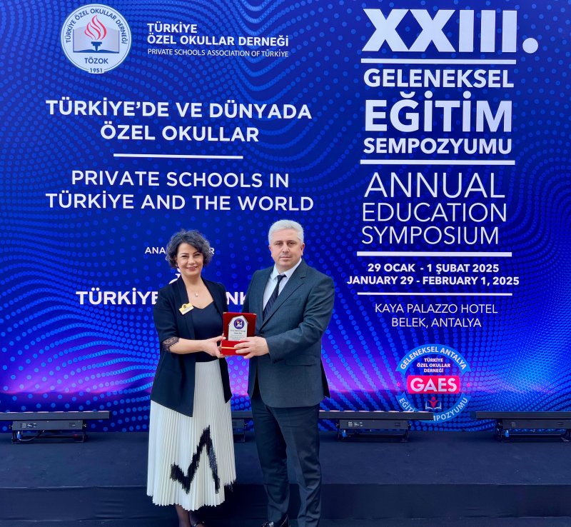 YÜKSELİŞ KOLEJİ’NE “EN İYİ LİDERLİK YETENEĞİ GELİŞEN OKUL” ÖDÜLÜ