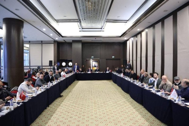 BAŞKAN AYDIN İSTANBUL’DA FUARA KATILDI