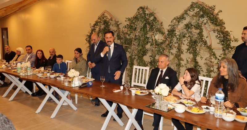 MEDENİYETLER KOROSUNDAN GELENEKSEL KADİR GECESİ İFTARI