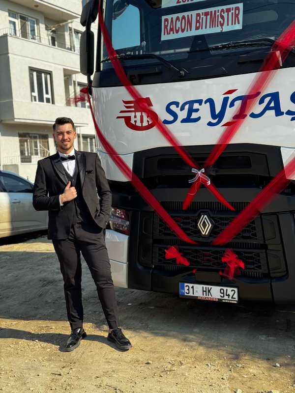 Tırı gelin arabası yaptı, son seferini düğününe yaptı