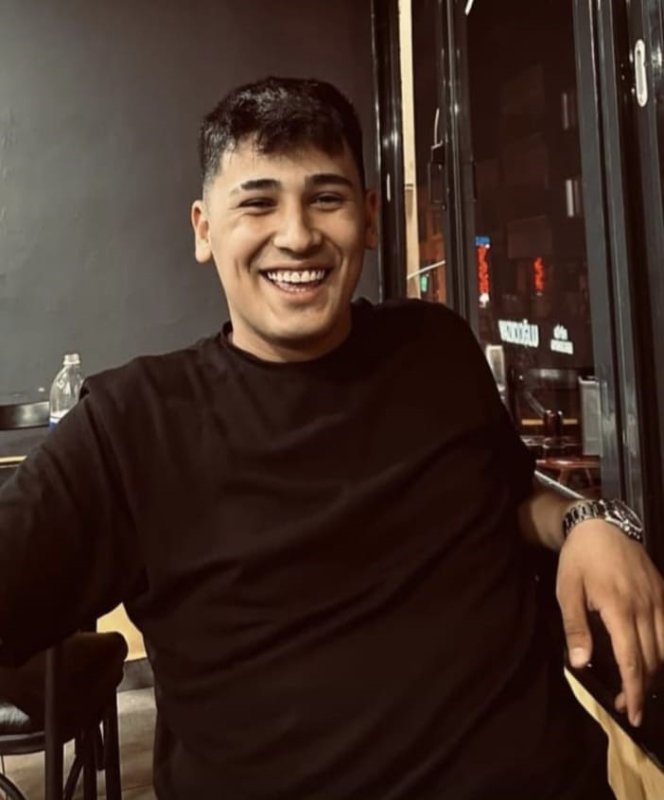 Kazada yaralanan 17 yaşındaki çocuk 7 günlük yaşam mücadelesini kaybetti (Fotoğraflı) Ferit Savaş - Esma Kural HATAY (İHA) - Hatay'ın Dörtyol ilçesinde meydana gelen kazada ağır yaralanan 17 yaşındaki Anıl Alkan, bir haftalık yaşam mücadelesini kaybetti. Numune Evler Mahallesi'nde 31 ASK 071 plakalı hafif ticari araç ile 34 ALP 098 plakalı otomobilin çarpıştığı kazada yaralanan Sefa F., Anıl Alkan ve İbrahim K. itfaiye ekiplerince kurtarılarak hastanede tedavi altına alınmıştı. Güvenlik kamerasına yansıyan kazada 17 yaşındaki Anıl Alkan 7 günlük yaşam mücadelesini kaybetti. Hayatını kaybeden Alkan, Dörtyol ilçesinde son yolculuğuna uğurlanacak.