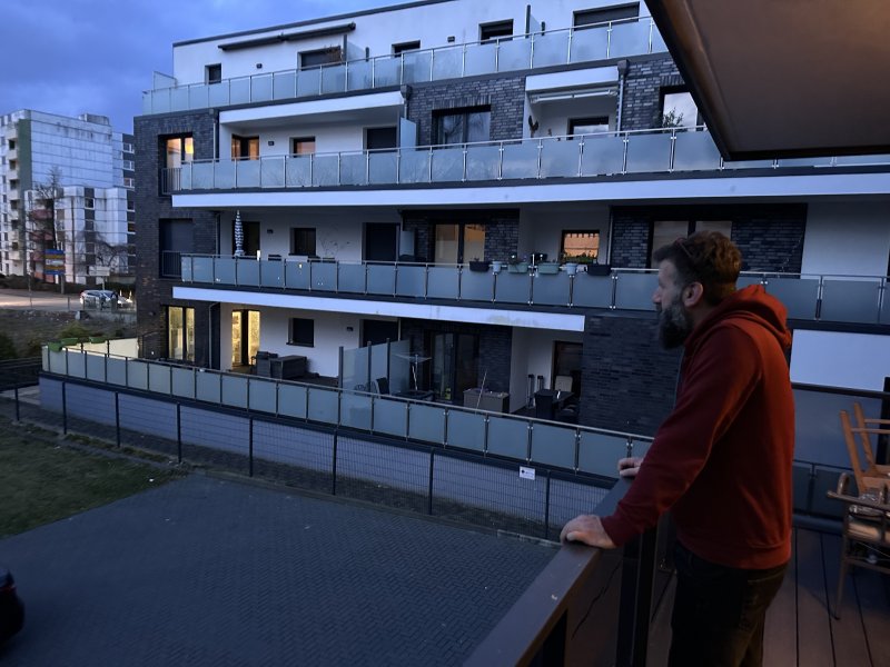 Almanya'daki Hataylı depremzede aile, evlerine baskın düzenlenerek sınır dışı edilmek istendi