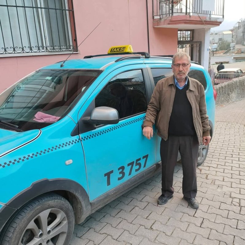 Sulama kanalına devrilen taksinin sürücüsü hayatını kaybetti