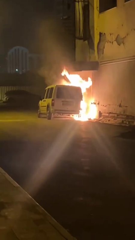  Hafif ticari araç alevler içerisinde kalmıştı kundakladıkları ortaya çıktı