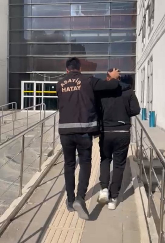 21 yıl 10 ay hapis cezasıyla aranıyordu, Antakya yakalandı