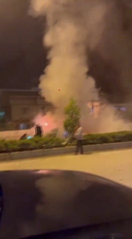 Seyir halindeki otomobilde yangın çıktı