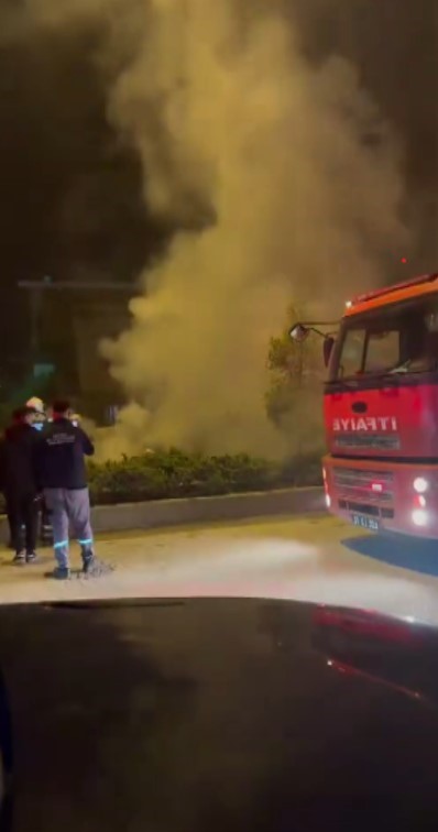 Seyir halindeki otomobilde yangın çıktı