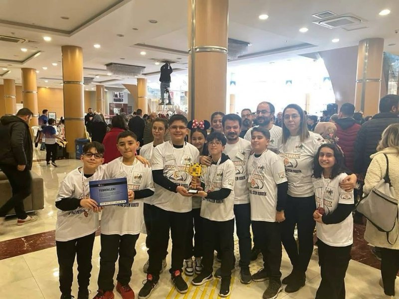 547 PAYAS STEM ROBOTİK TAKIMI TURNUVA ŞAMPİYONU!