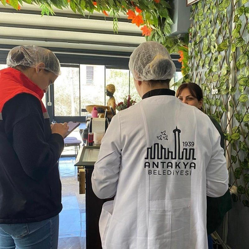 Antakya Belediye Başkanı İbrahim Naci Yapar, halk sağlığı