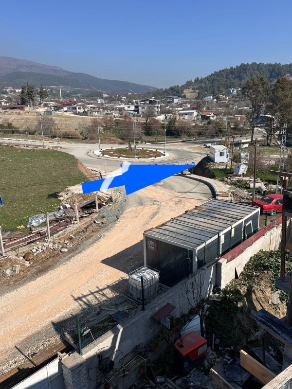 ANTAKYA’DA TEHLİKE SAÇAN KAVŞAK:  VATANDAŞLAR ÇÖZÜM BEKLİYOR
