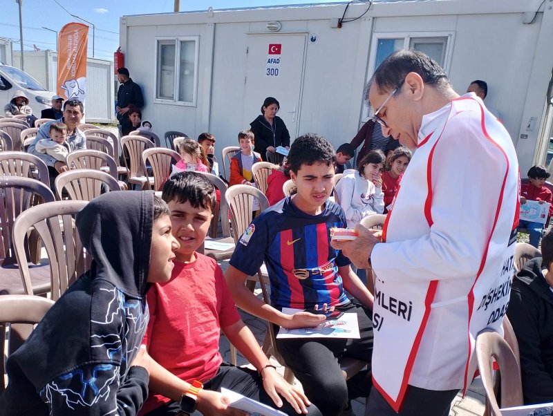 SEYFETTİN: “HALKIMIZ İÇİN AĞIZ VE DİŞ SAĞLIĞI ETKİNLİKLERİMİZ DEVAM EDİYOR”