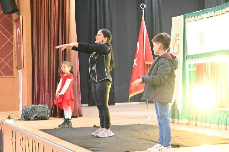 BELEN’DE ÇOCUKLAR GÖNÜLLERİNCE EĞLENDİ