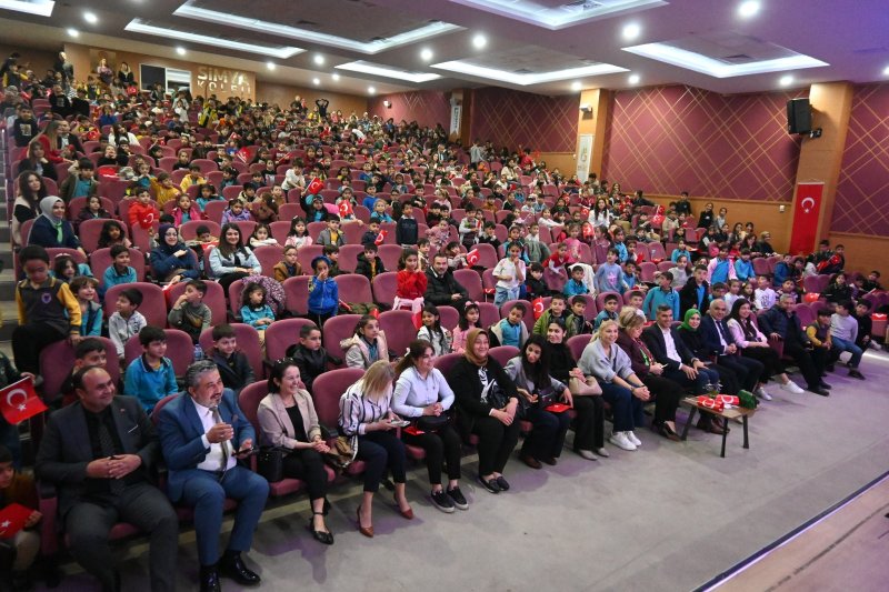 BELEN’DE ÇOCUKLAR GÖNÜLLERİNCE EĞLENDİ