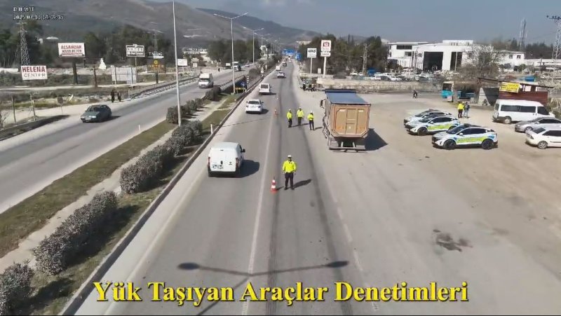 Hatay’da emniyetten dron destekli trafik denetimi 