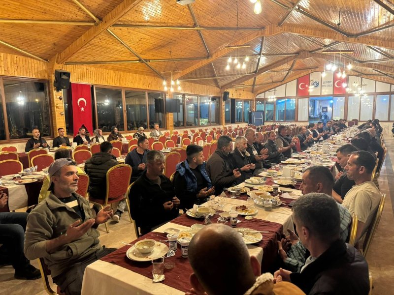 BAŞKAN MEHMET YALÇIN PERSONELLE İFTARDA BULUŞTU