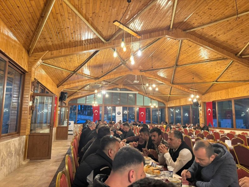 BAŞKAN MEHMET YALÇIN PERSONELLE İFTARDA BULUŞTU