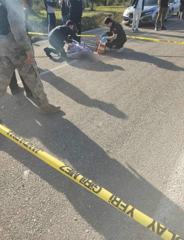 Kamyonetle çarpışan motosikletin 25 yaşındaki sürücüsü hayatını kaybetti