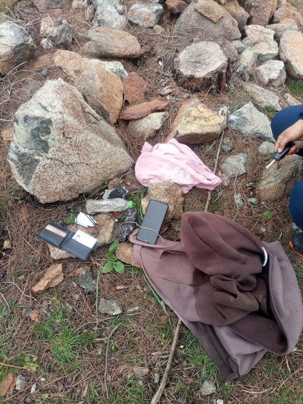 Yedi gündür kayıp olan gence ait eşyalar arazide bulundu