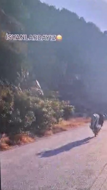 ‘İsyanlardayız' yazılı video paylaşımları yapan motosikletliye ceza uygulandı