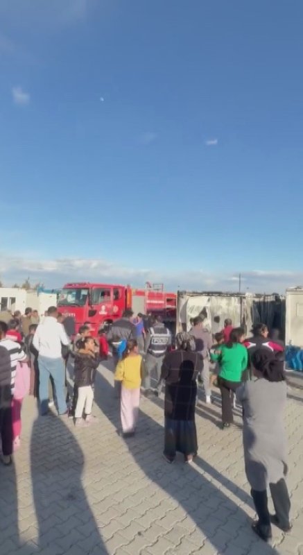 Alevlere teslim olan boş konteyner kullanılamaz hale geldi