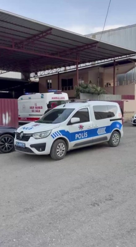 Hava bastığı tır lastiği patladı, jantın isabet etmesiyle can verdi