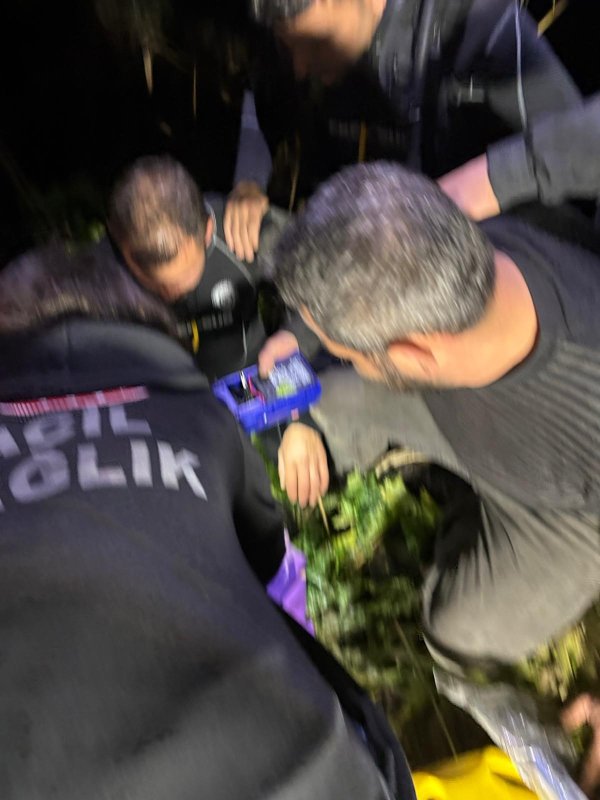 Dereye düşerek can veren evladını defneden acılı baba: "En son baktığımda dere kenarında terliği vardı"