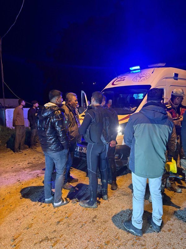 Hatayda oyun oynarken dereye düşen 4 yaşındaki çocuk öldü