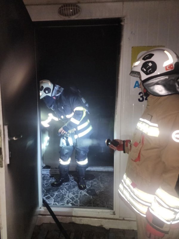 HATAY (İHA) - Hatay'ın Kırıkhan ilçesinde çıkan ev yangını kısa sürede kontrol altına alındı.