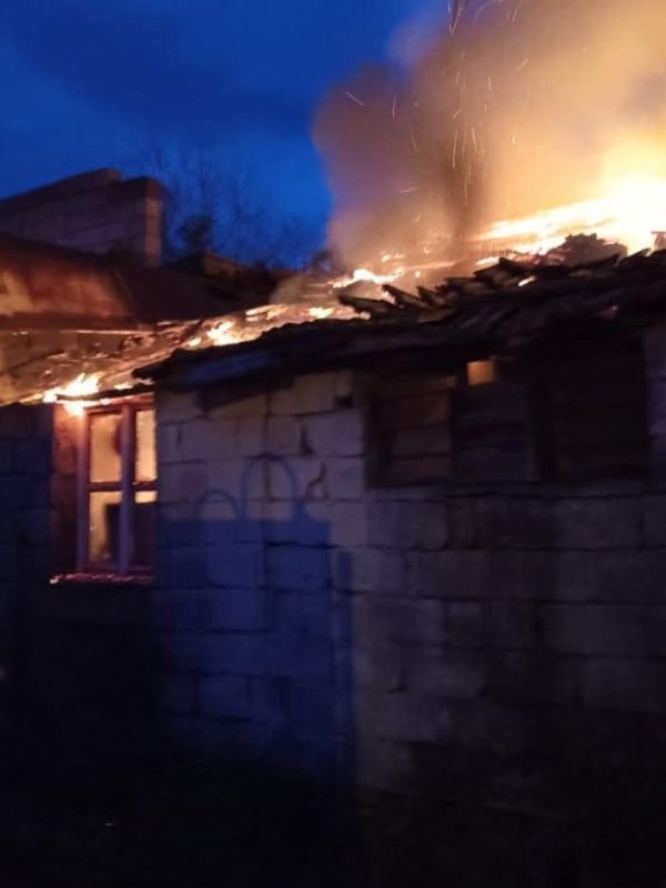 Dörtyol'da metruk bina yangını