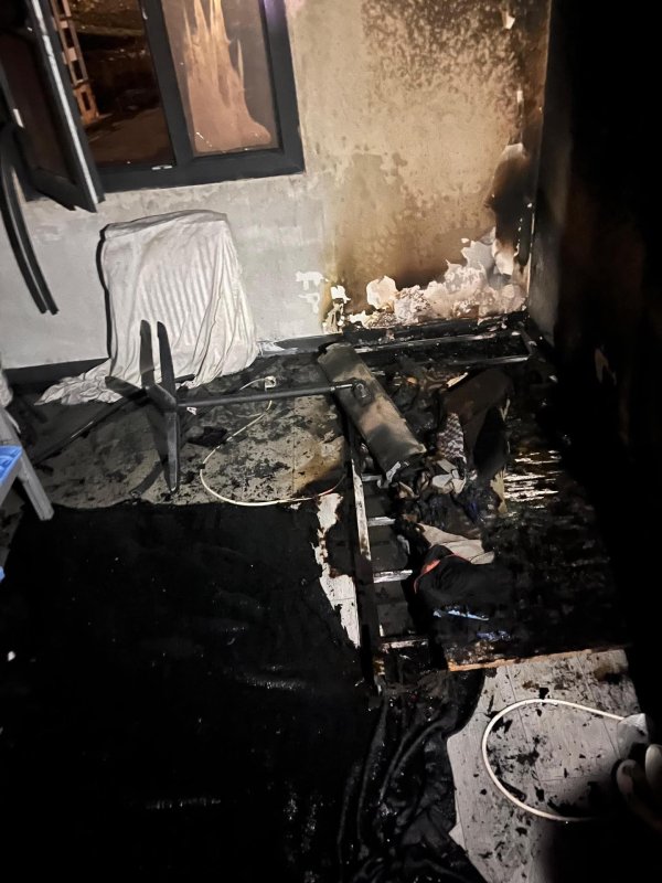 Defne'de yanan ev kullanılmaz hale geldi